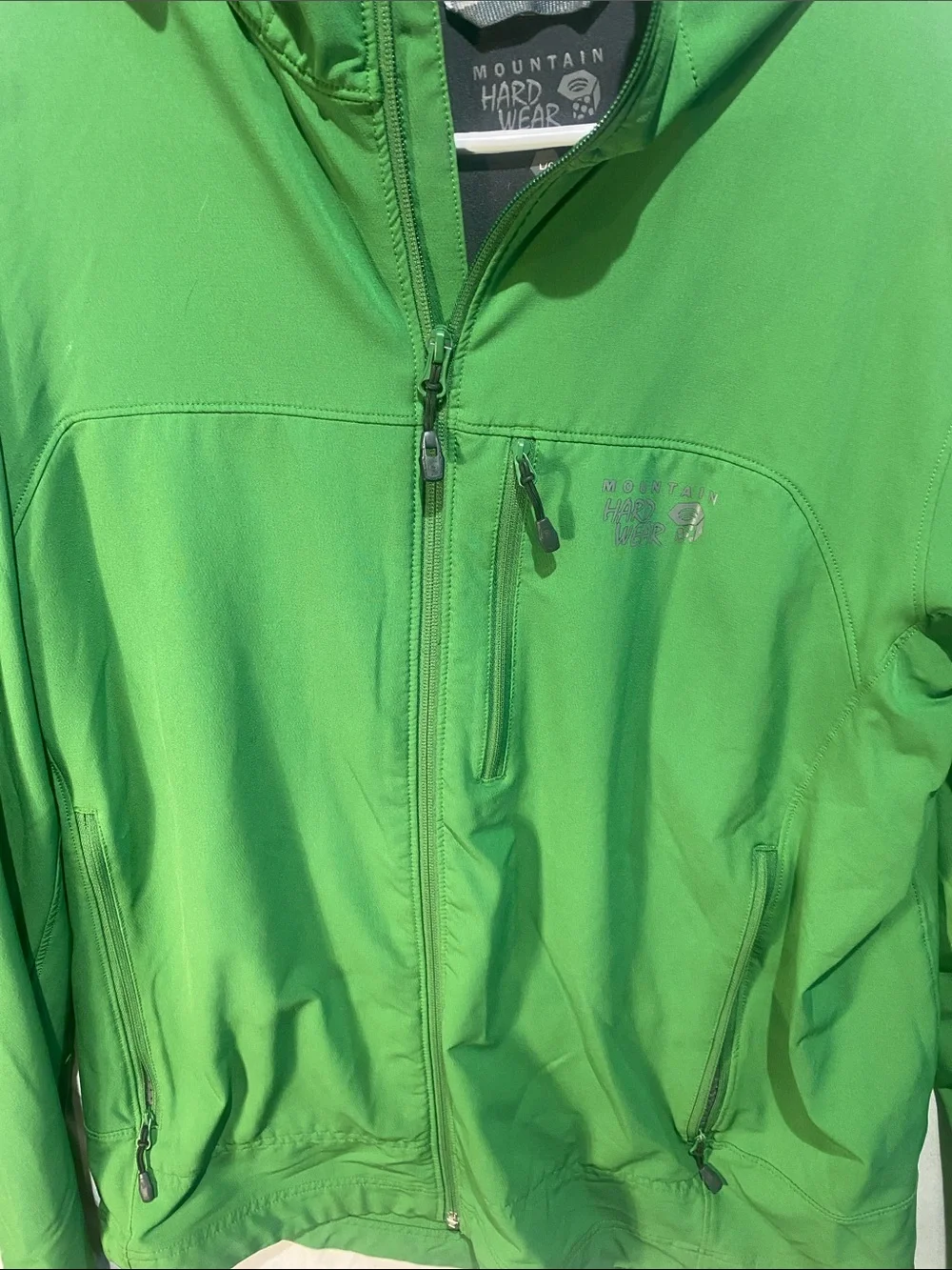 Mountain Hardwear Men's Hooded Lightweight Softshell Jacket in Bright Green